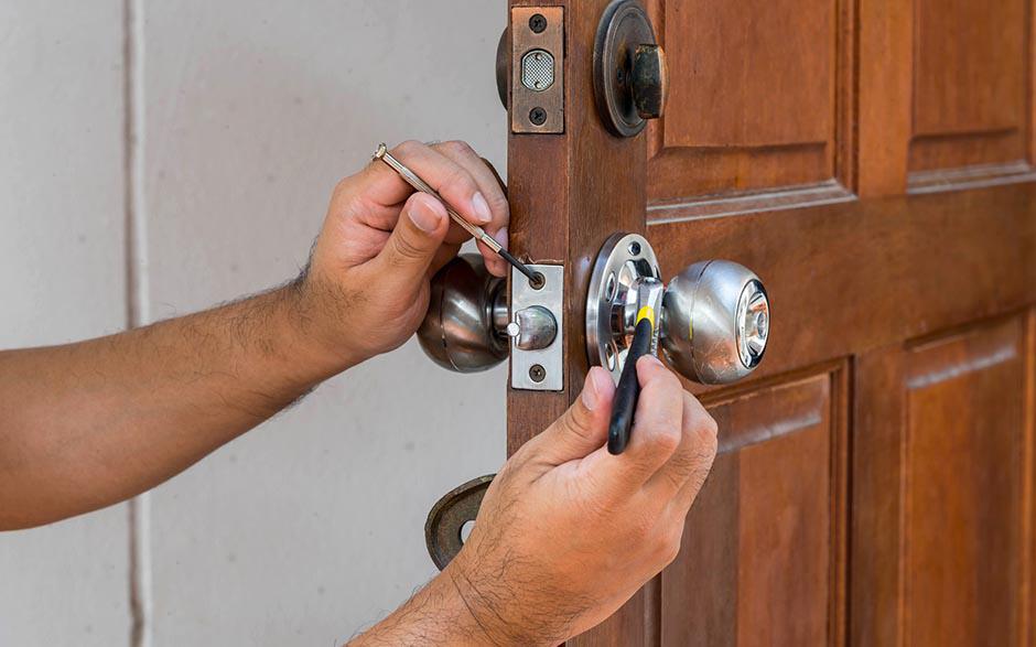 souci résolu serrurier ouverture de porte Meudon